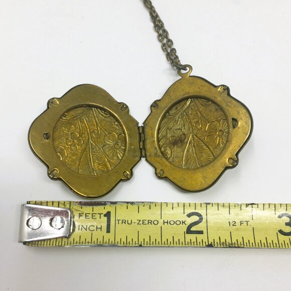 Vintage Hexagonal Ornate Floral Embossed Brass Locket Choker Necklace - Picture 14 of 16